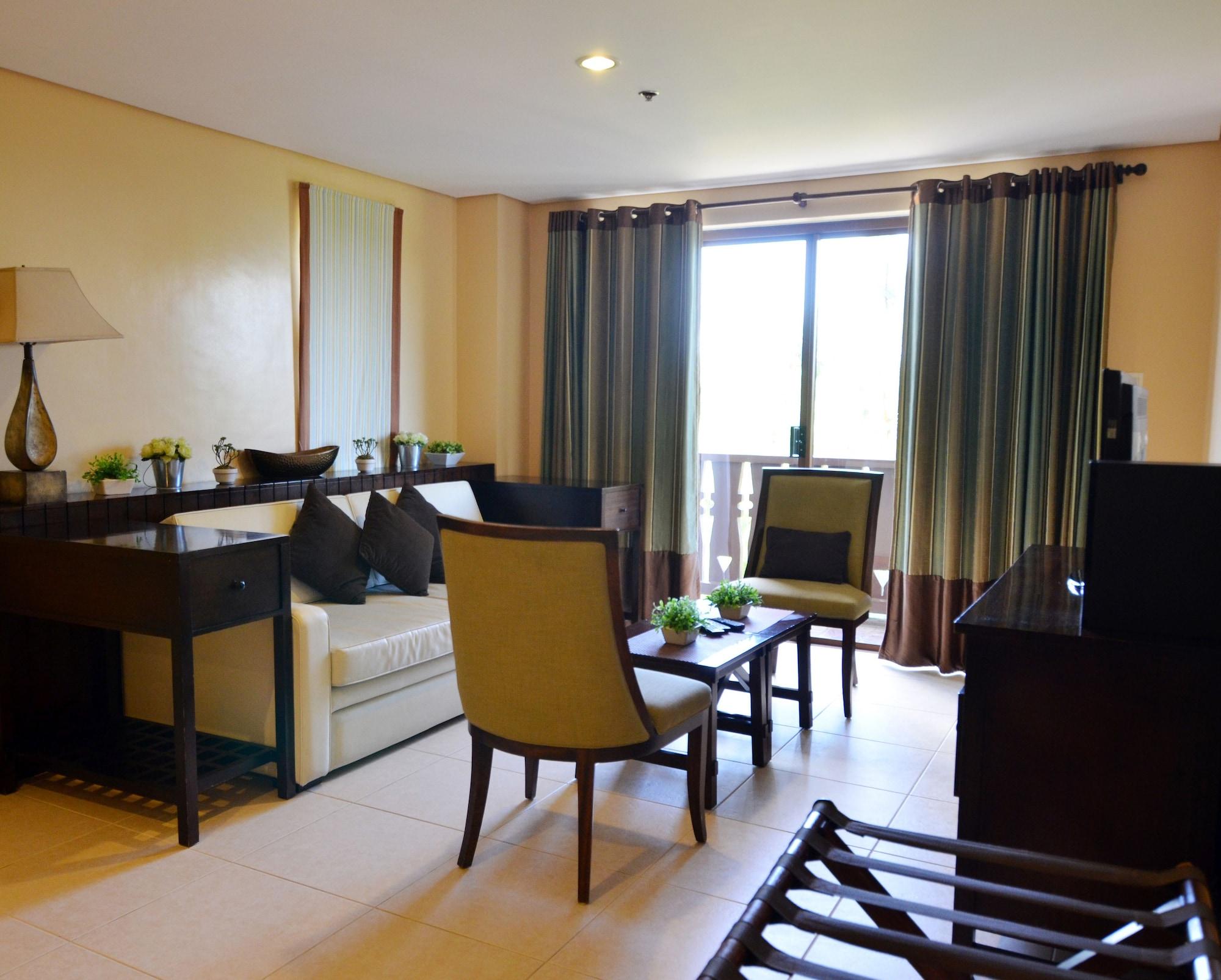 Crosswinds Resort Suites Tagaytay City Екстериор снимка