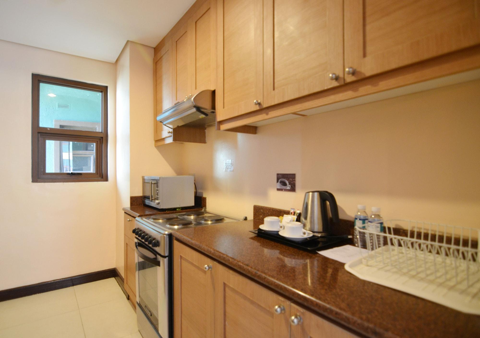 Crosswinds Resort Suites Tagaytay City Екстериор снимка
