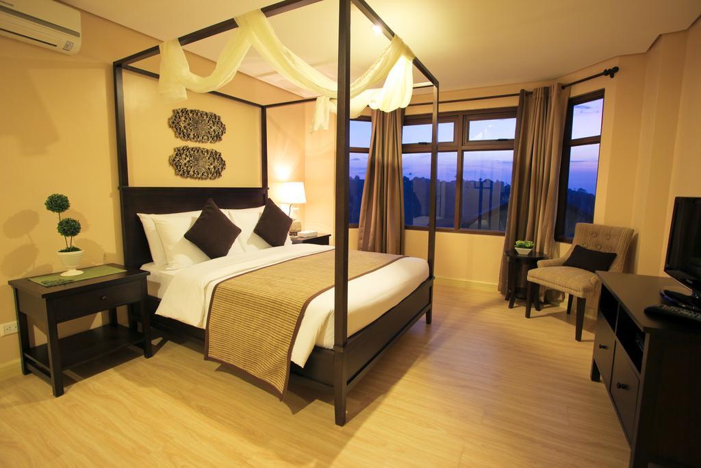 Crosswinds Resort Suites Tagaytay City Екстериор снимка