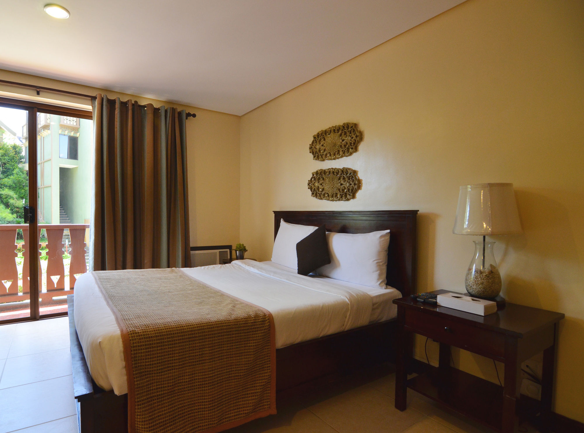 Crosswinds Resort Suites Tagaytay City Екстериор снимка