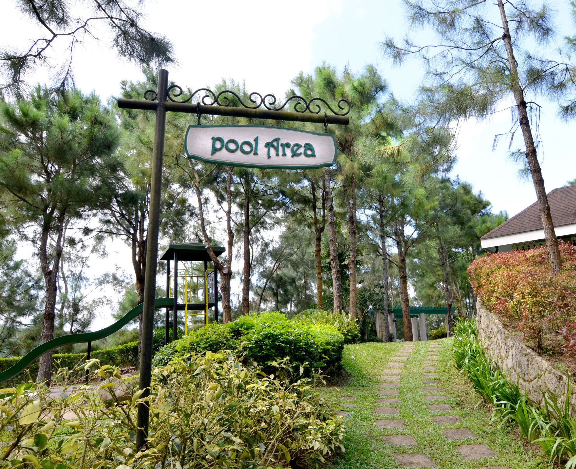 Crosswinds Resort Suites Tagaytay City Екстериор снимка