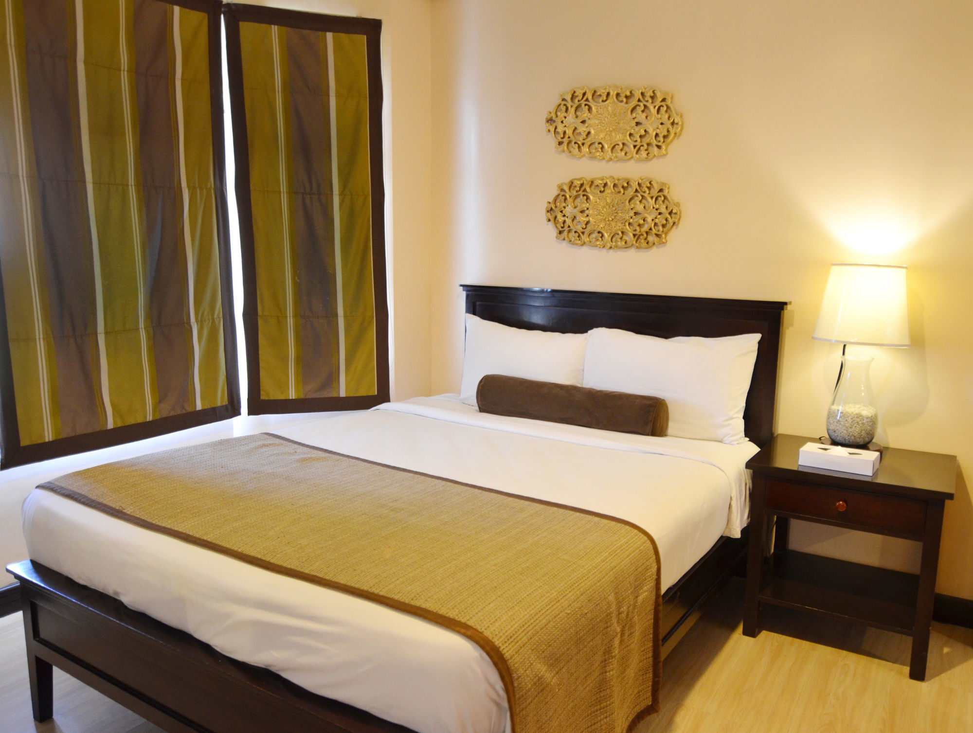 Crosswinds Resort Suites Tagaytay City Екстериор снимка